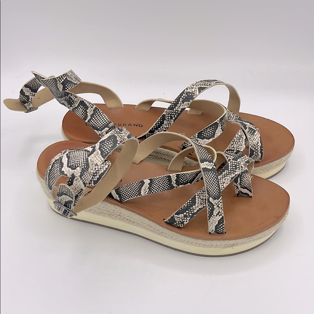 Lucky Brand women’s Jakina strappy sport snakeskin print platform sandal